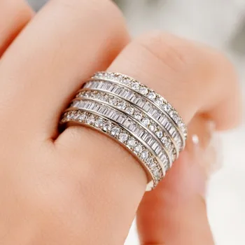 Луксозно дамско пръстен на пръста си с ослепителна кубическим цирконием Bling Bling Сватбени аксесоари Дамски пръстени Hyperbola Бижута