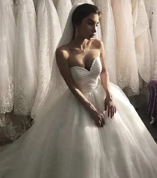 Просто бяла сватбена рокля от тюл без ръкави във формата на сърце, рокля на принцеса, дантелено сватбена рокля в пода, vestido de noiva
