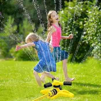 Разбрызгиватель вода за деца, летни водни играчки, въртящи се на 360 °, разбрызгивающие вода, за игра в задния двор, забавни дейности на открито